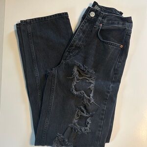 BDG Distressed Charcoal Straight Leg Jeans.
High-rise baggy.